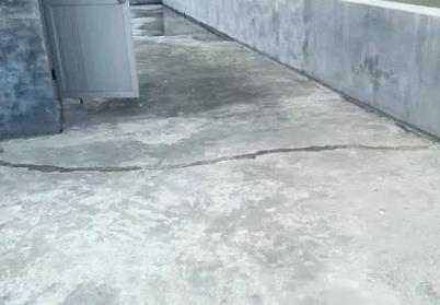 东川楼顶漏水维修公司分享下如何解决卫生间隐蔽部位漏水的问题?